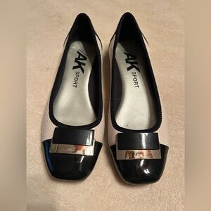 Anne Klein Black and Cream Flats with Gold Accent